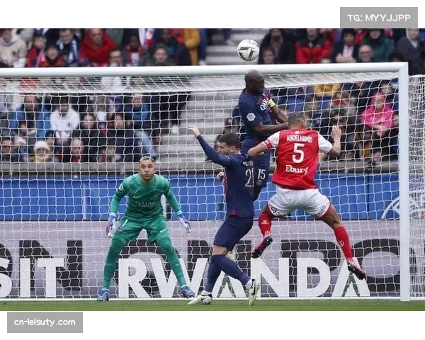 马赛前场逼抢强度大,创造大量反击机会 马赛前场逼抢强度大,创造大量反击机会